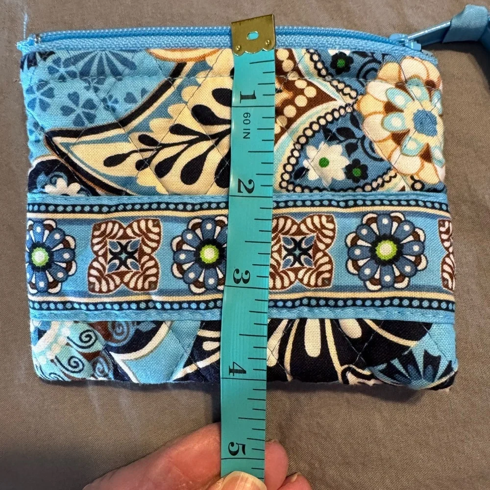 Vera Bradley Blue White Floral Quilted Cosmetic Coin Pouch